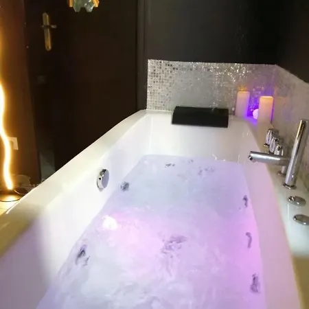 Avec Balneo Et Sauna Privatif - Centre *